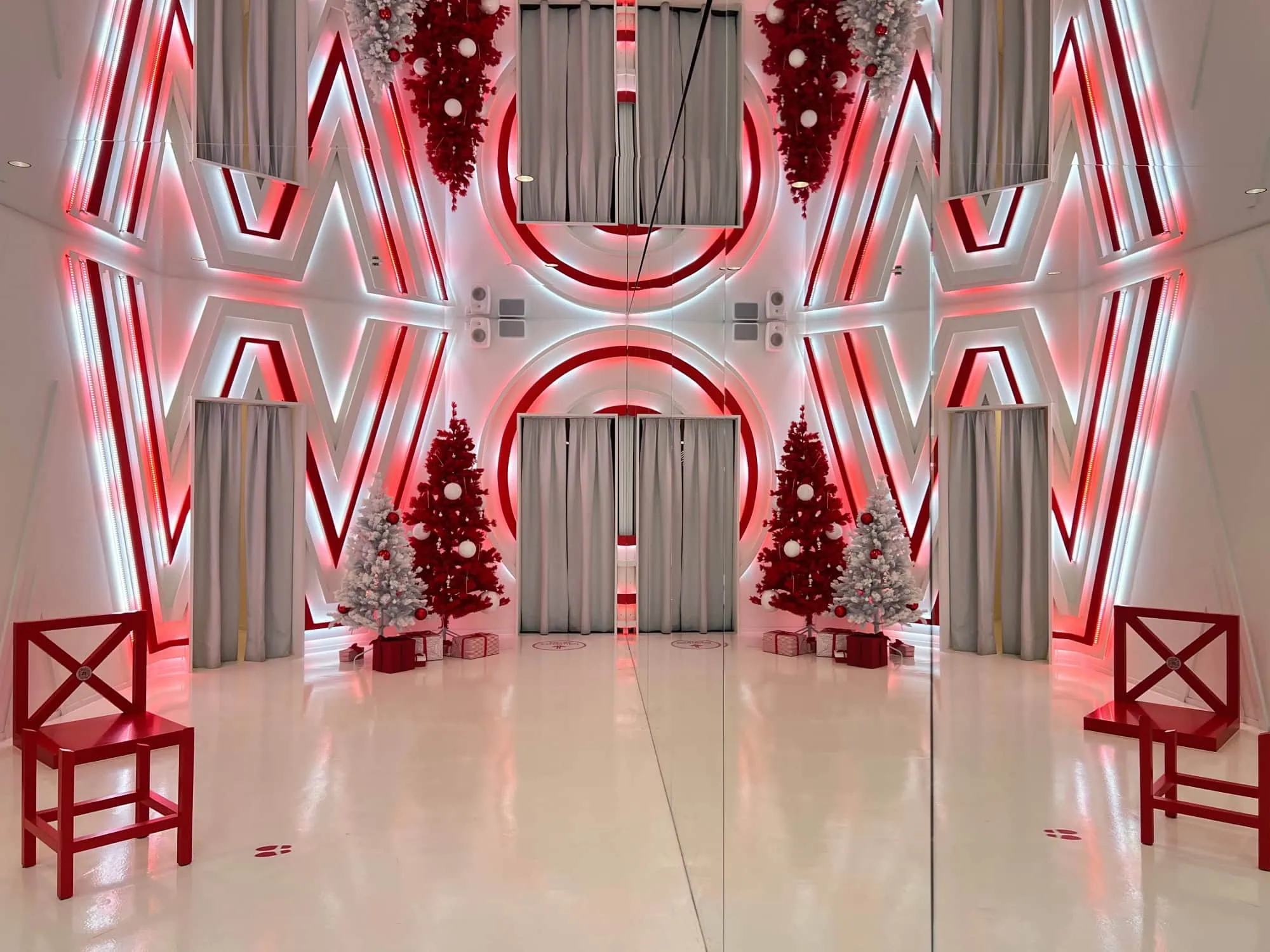 WOW Museum München // HIMBEER