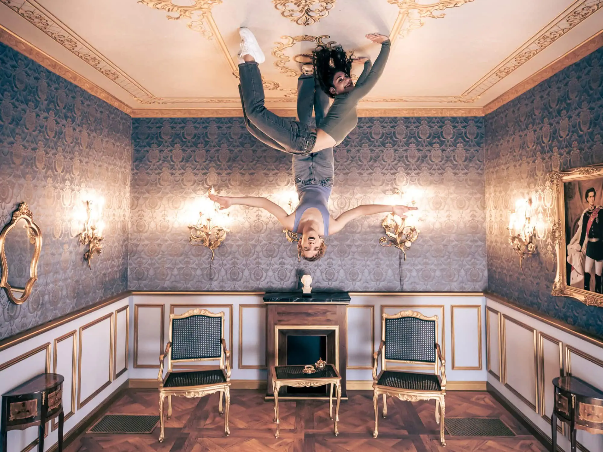 Familienticket fürs Magic Bavaria Upside Down Museum // HIMBEER Adventskalender