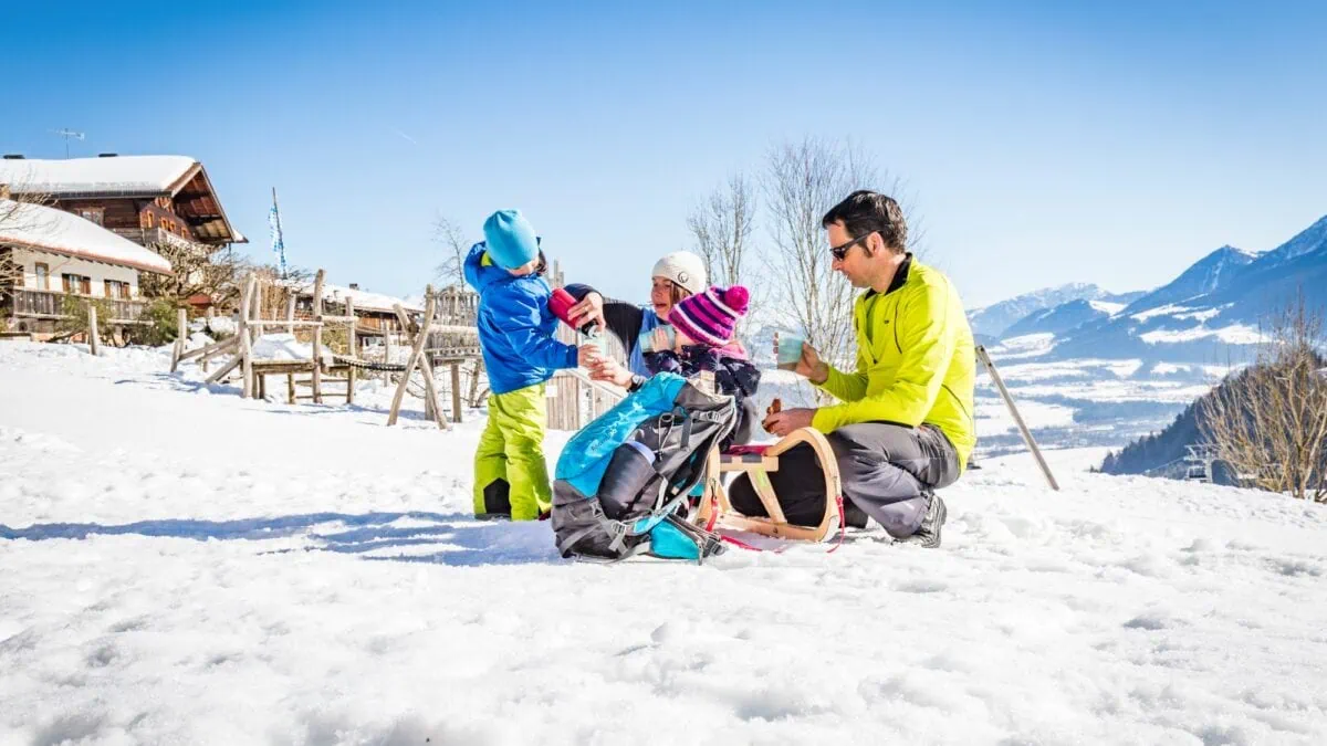 Familienfreundliche Aussichtsberge und Bergbahnen im Chiemsee-Alpenland // HIMBEER Adventskalender 2025