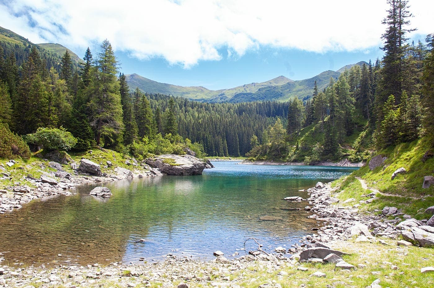 Wandern mit Kindern in Tirol: Obernberger See // HIMBEER