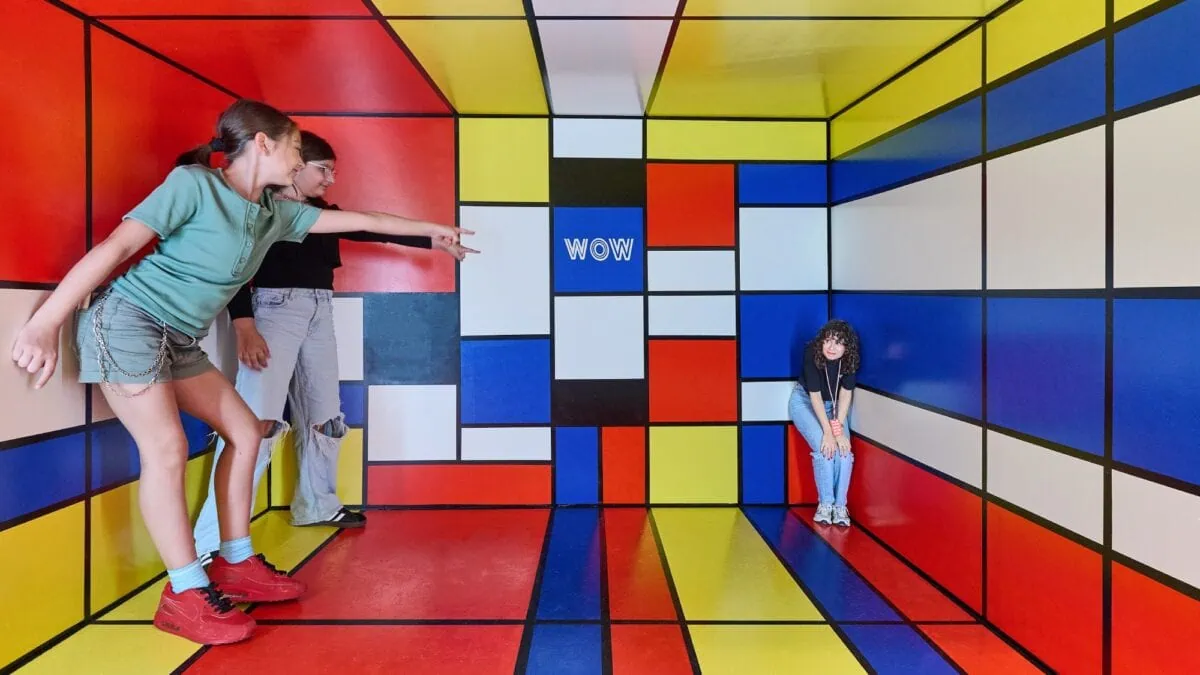 WOW Museum München // HIMBEER