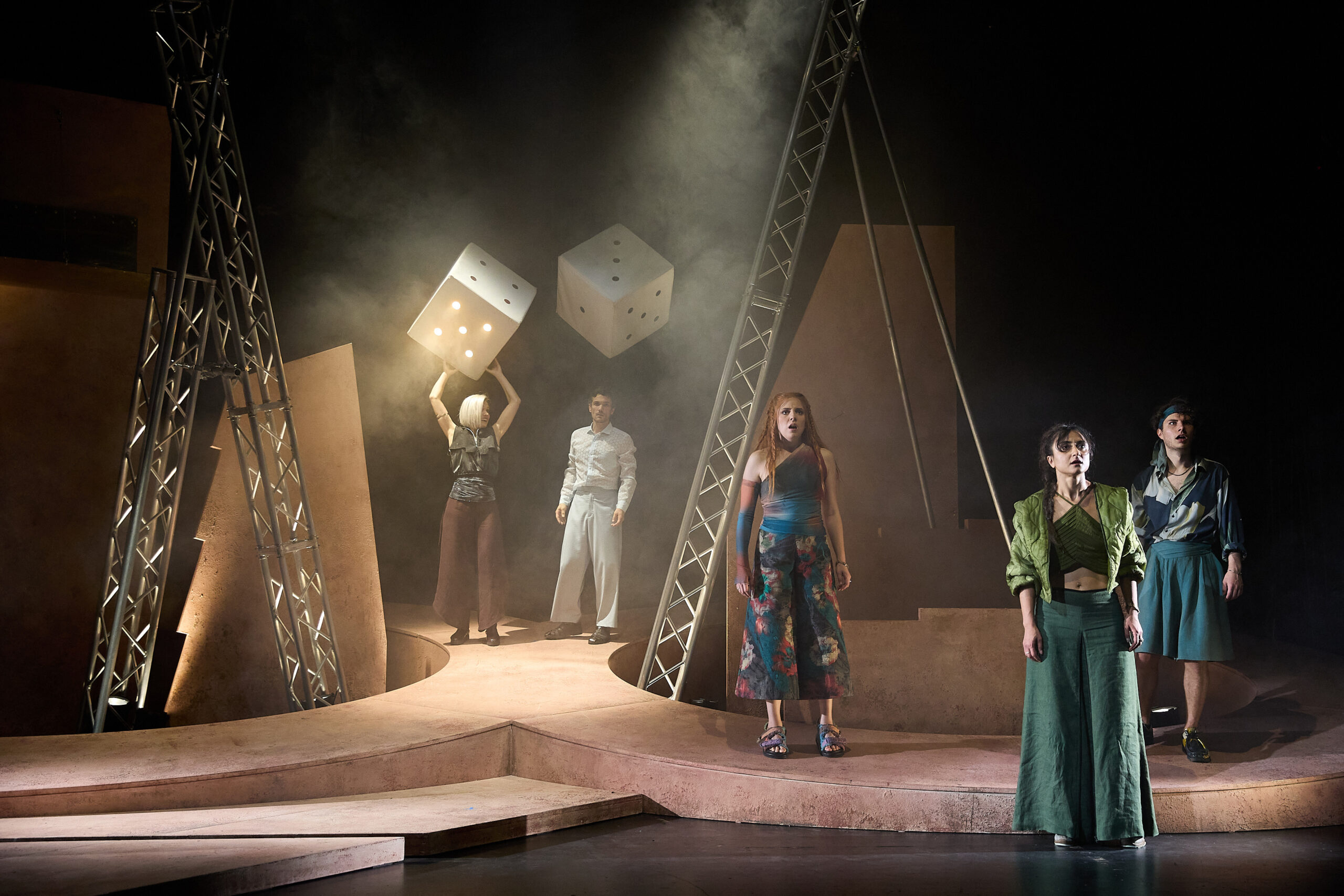 Frieden Kriegen, Schauburg – Tipps fürs vierte Januarwochenende KW 04 // HIMBEER