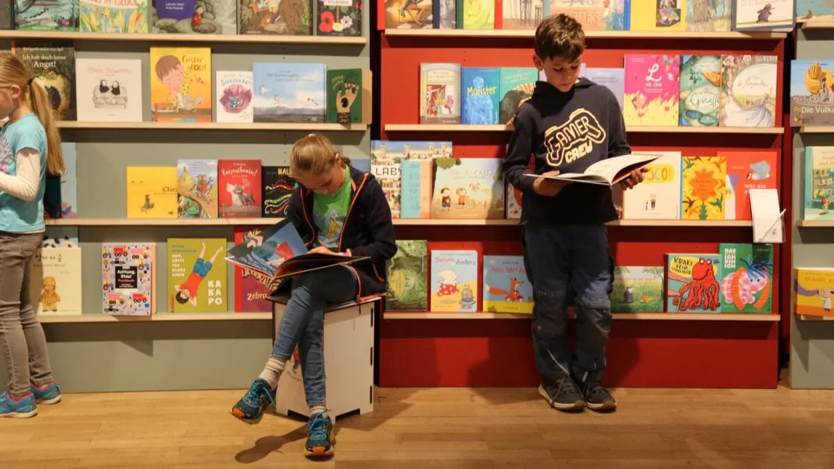 Münchner Bücherschau junior // HIMBEER