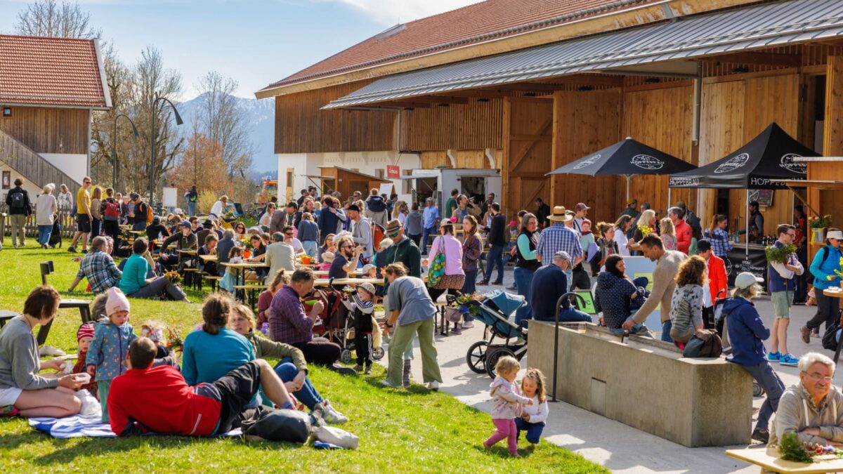 Stiftung Kunst und Natur in Nantesbuch / Frühlingsfest