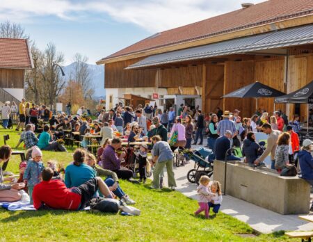 Stiftung Kunst und Natur in Nantesbuch / Frühlingsfest