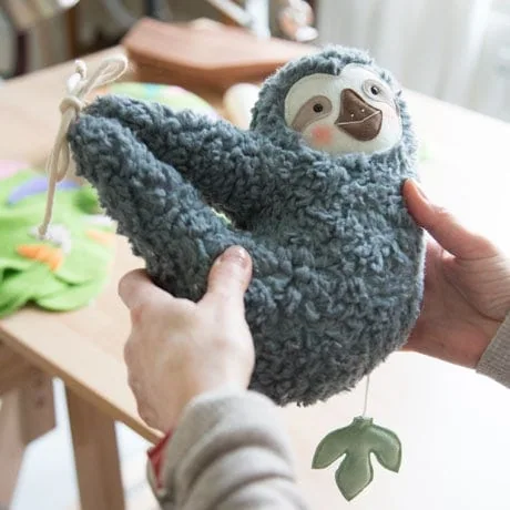 Etsy-Petiti-Panda–c–Franziska-Russo-HIMBEER-4 Hinter den Kulissen von Etsy: Atelierbesuch bei Kerstin Bauer: Petiti Panda Faultier // HIMBEER