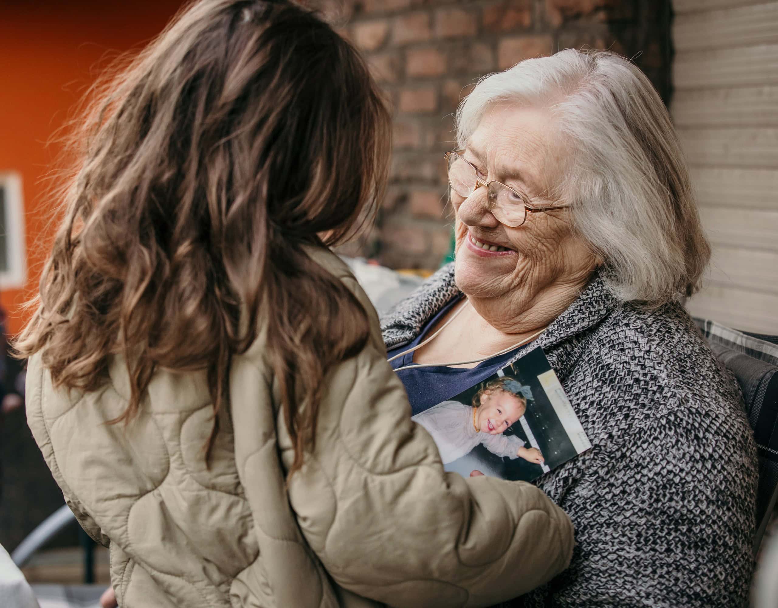 Dokumentarische Großeltern-Fotoreportagem – wertvolle Erinnerungen bewahren