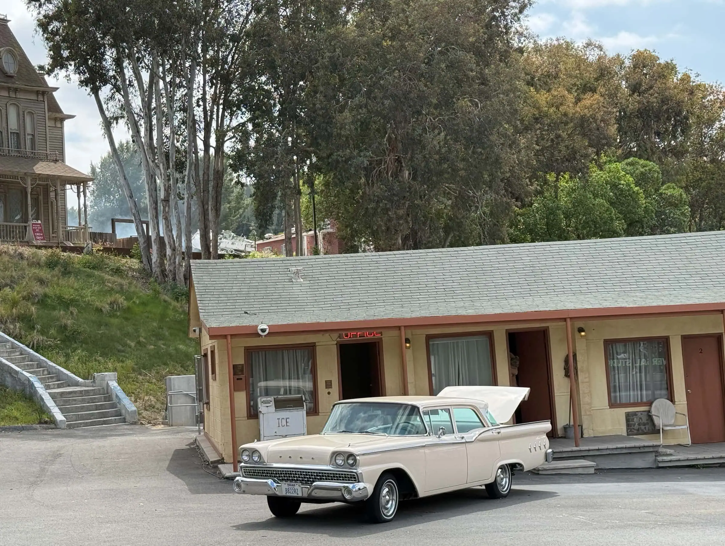 Highlights in Los Angeles für Familien: Filmszene auf der Studio Tour in den Universal Studios Hollywood