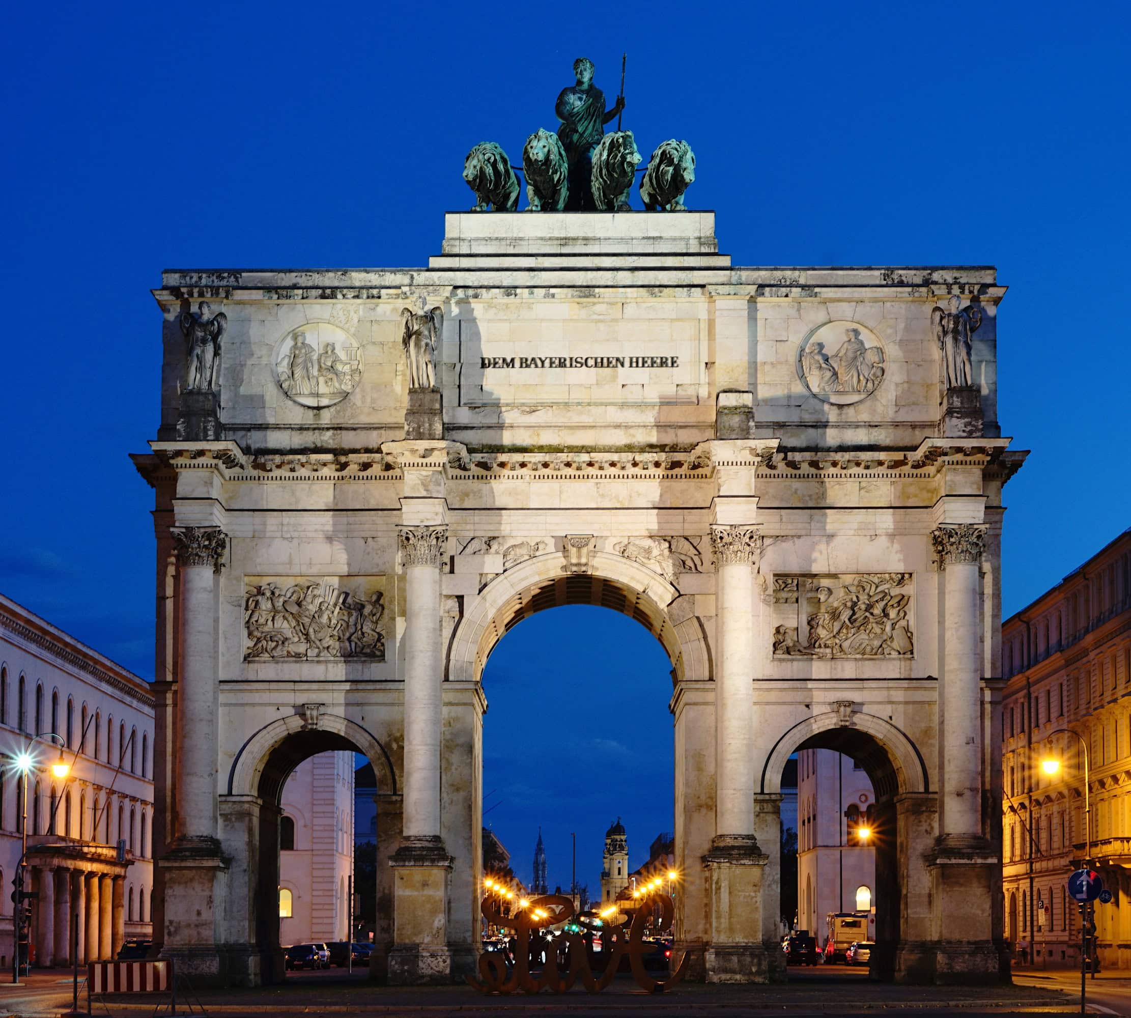 Corso Leopold im Juni // HIMBEER