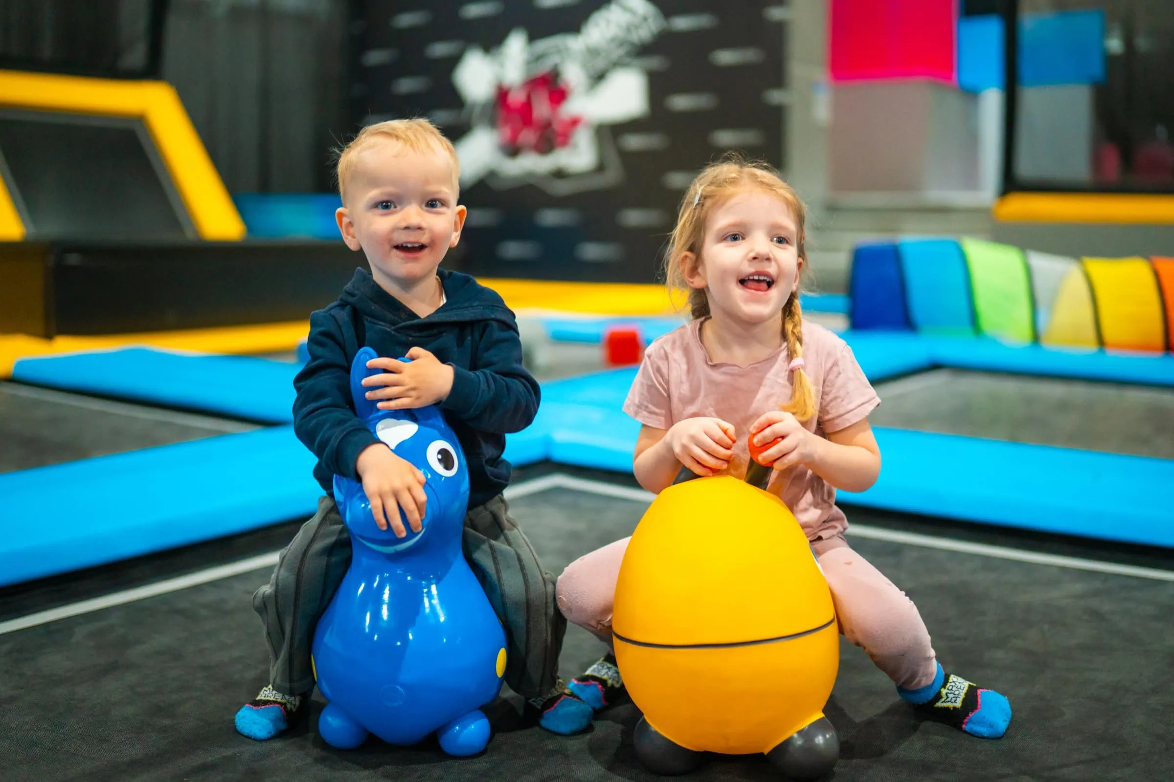 Mini-Tipps im Juni: Trampolinzeit für die Kleinsten in der MAXX Arena // HIMBEER