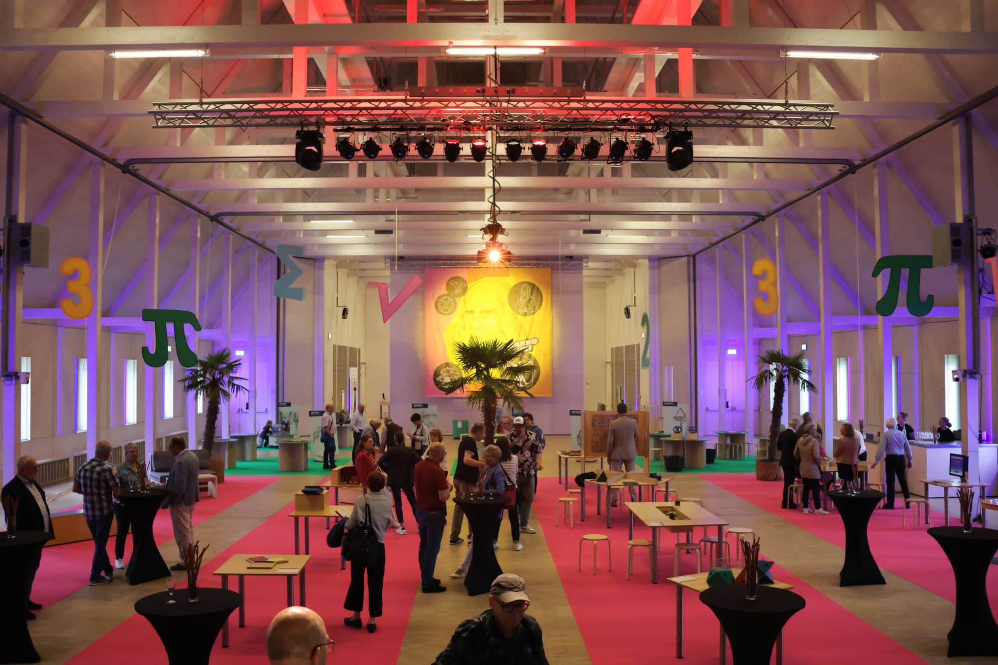 Mathetmatikum Ausstellung im KULTUR+KONGRESS Forum Altötting // HIMBEER