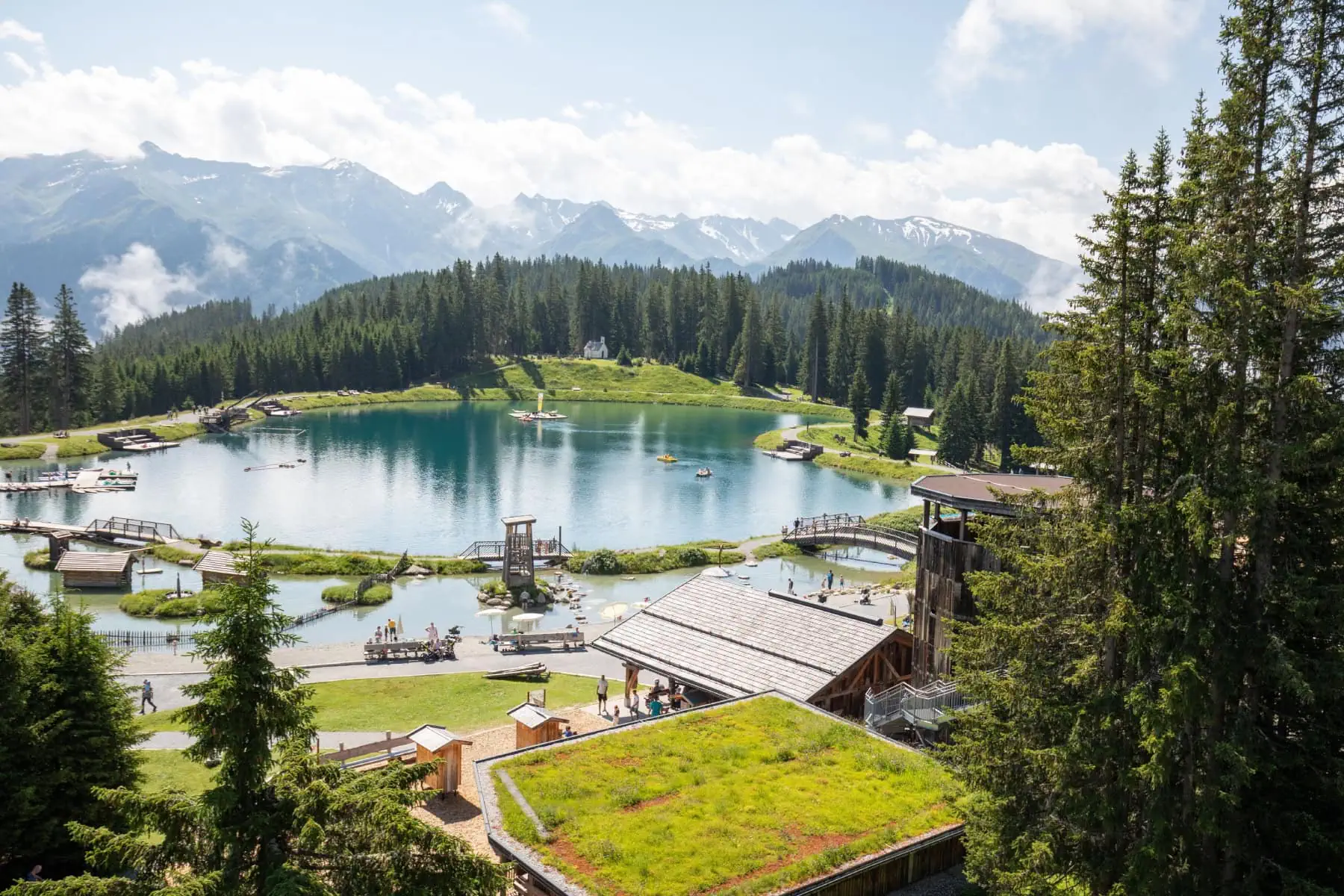 Kurzfristig Sommerurlaub in den Bergen buchen mit tollen Angeboten für Familien in Serfaus-Fiss-Ladis in Tirol: Erlebnispark Hög // HIMBEER