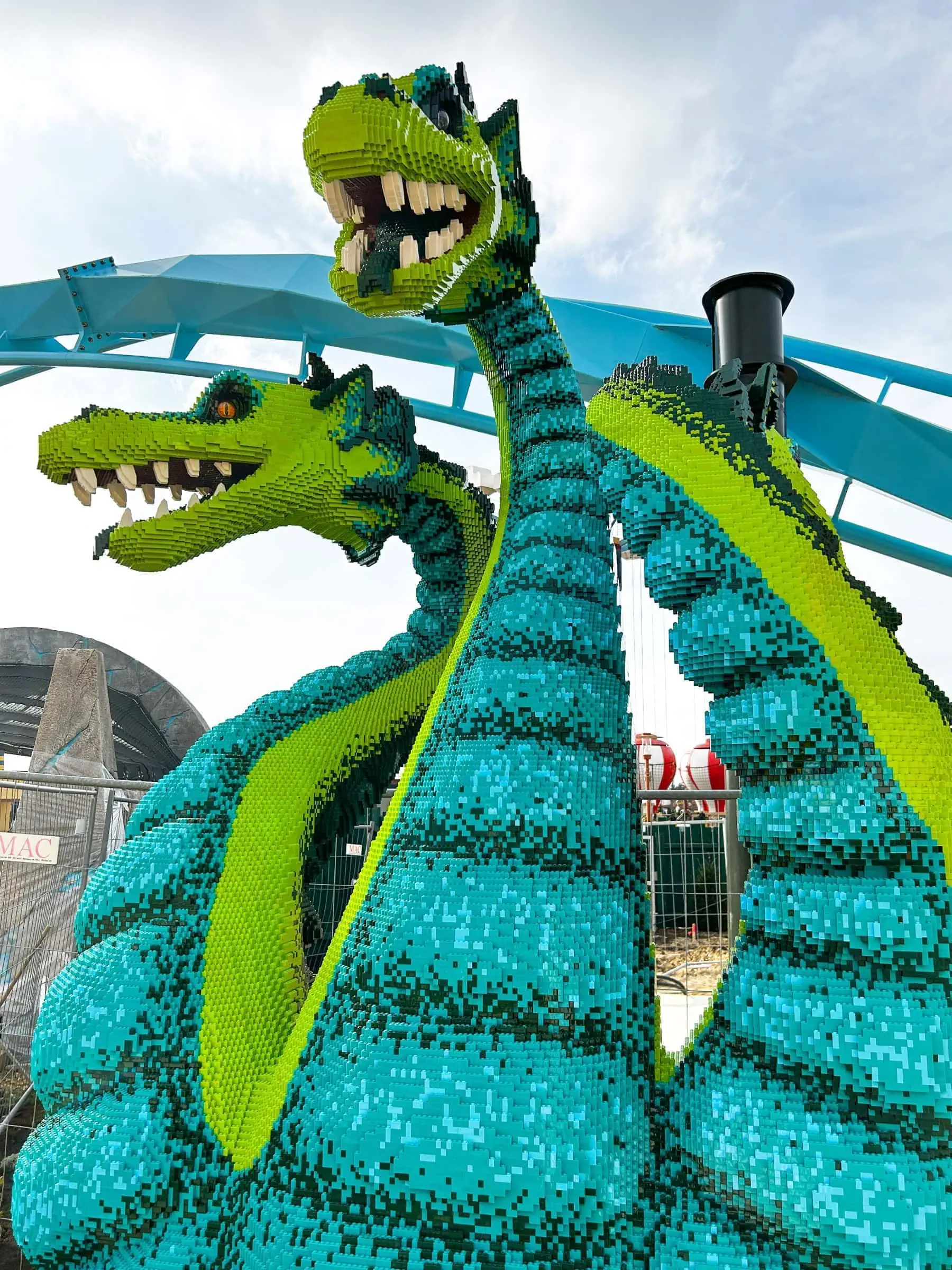 LEGOLAND Deutschland, riesige Figuren aus LEGO zum Staunen // HIMBEER